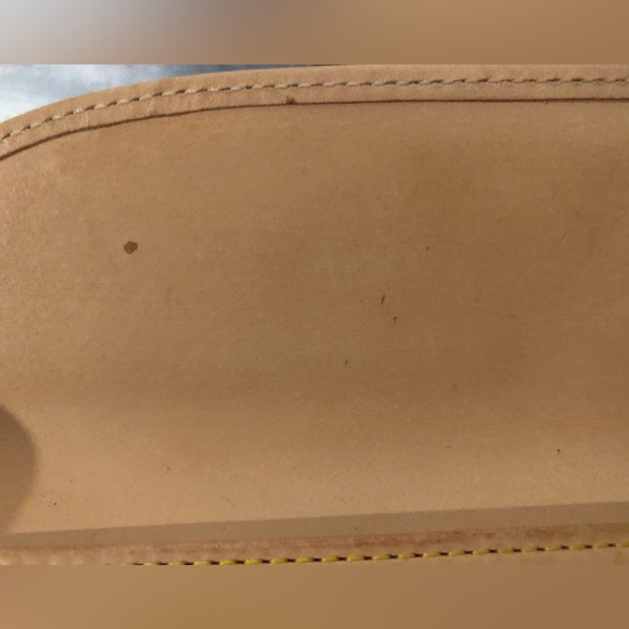 Dooney & Bourke Womens Buckle Wallet - Picture 5 of 7